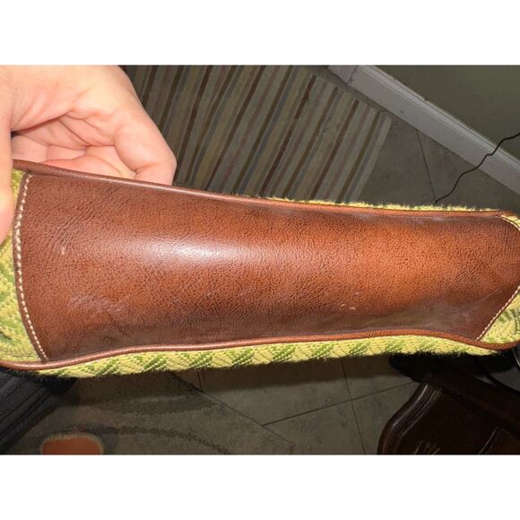 Relic Vintage Cottage Core Handwoven Bag with Wooden Handles and Crossbody Strap - Picture 13 of 13